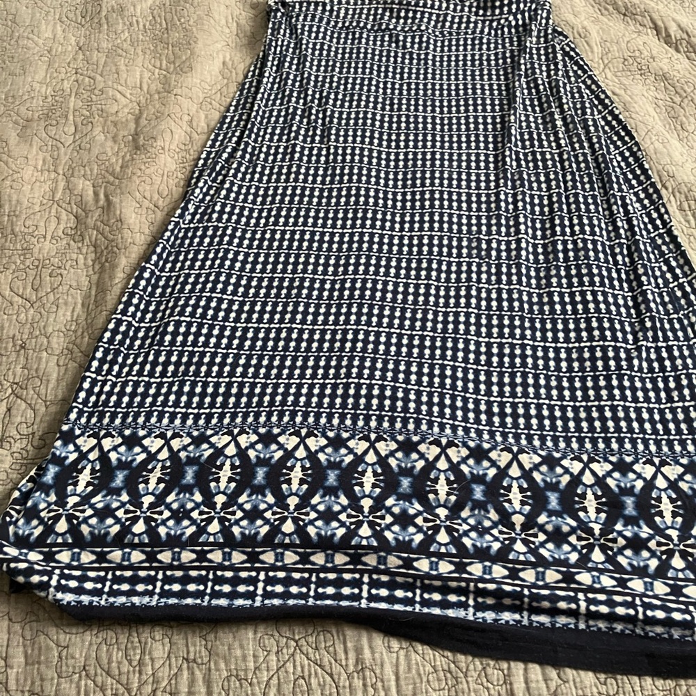 Liz Claiborne Navy and Cream Geometric A-Line Skirt petite